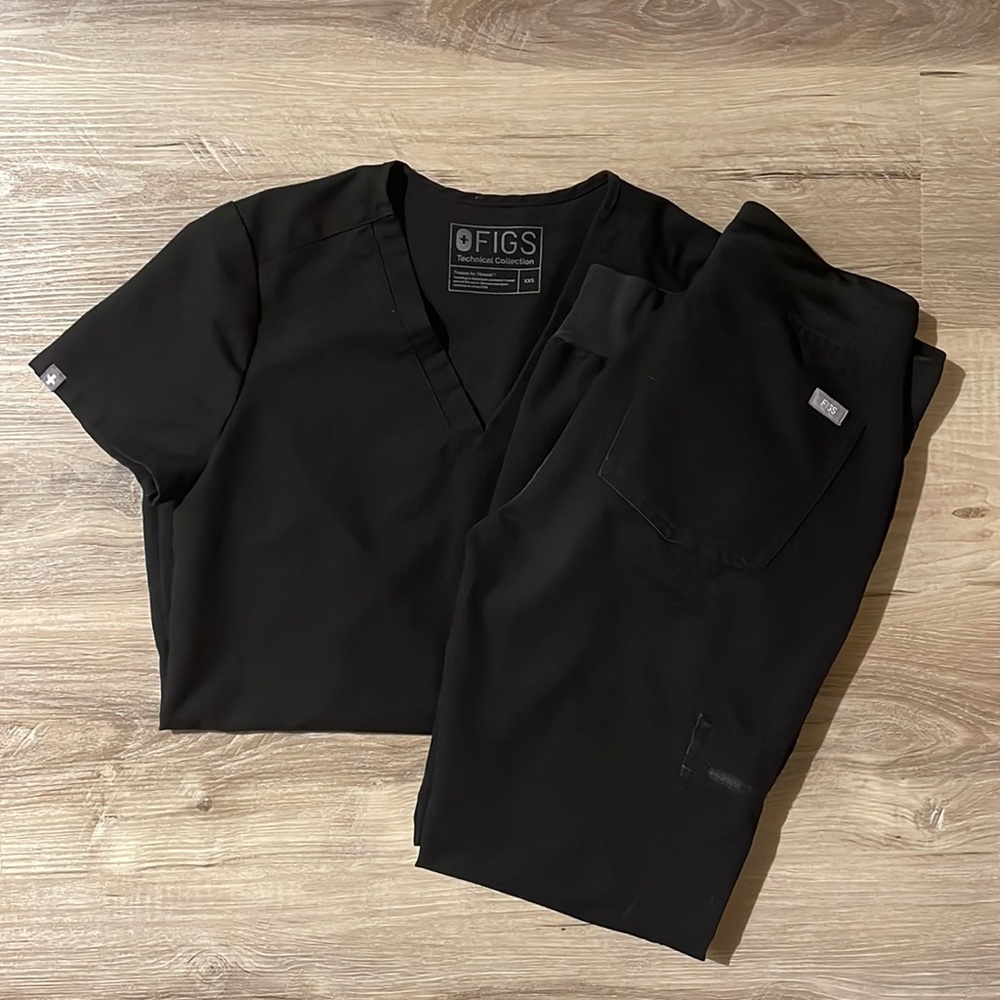 Figs black scrub set